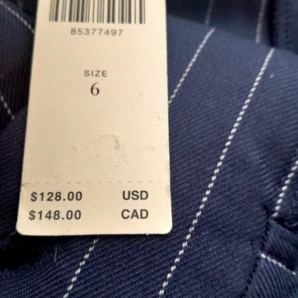 New Anthropologie Navy Blue Wide Leg Culottes or Bermuda shorts cropped pants - Picture 2 of 6